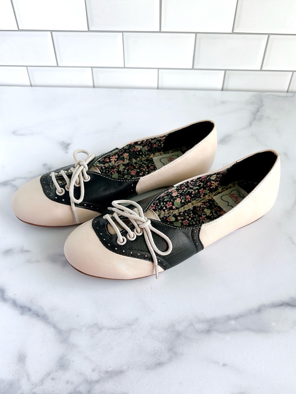 Bettie Page Two-Tone Ivory and Black Lace-Up Oxford Saddle Shoe Flats